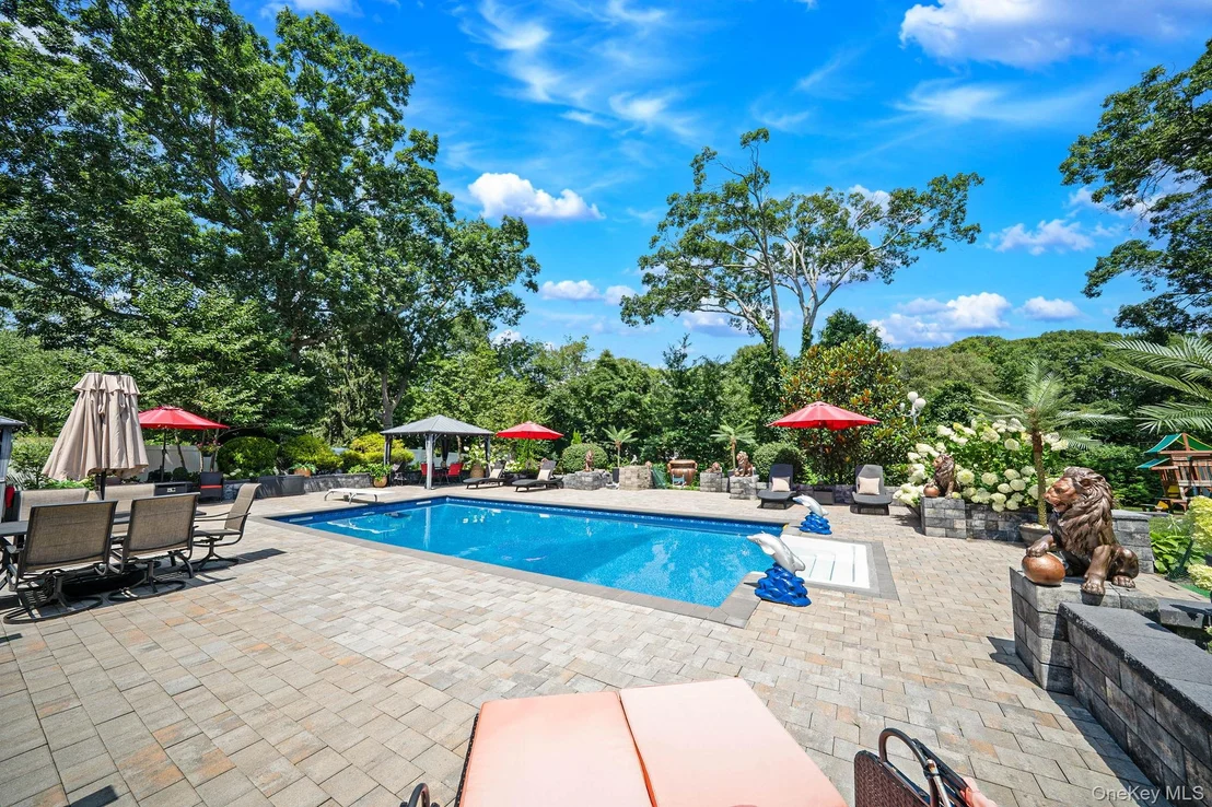 Photo of 5 Overlook Drive