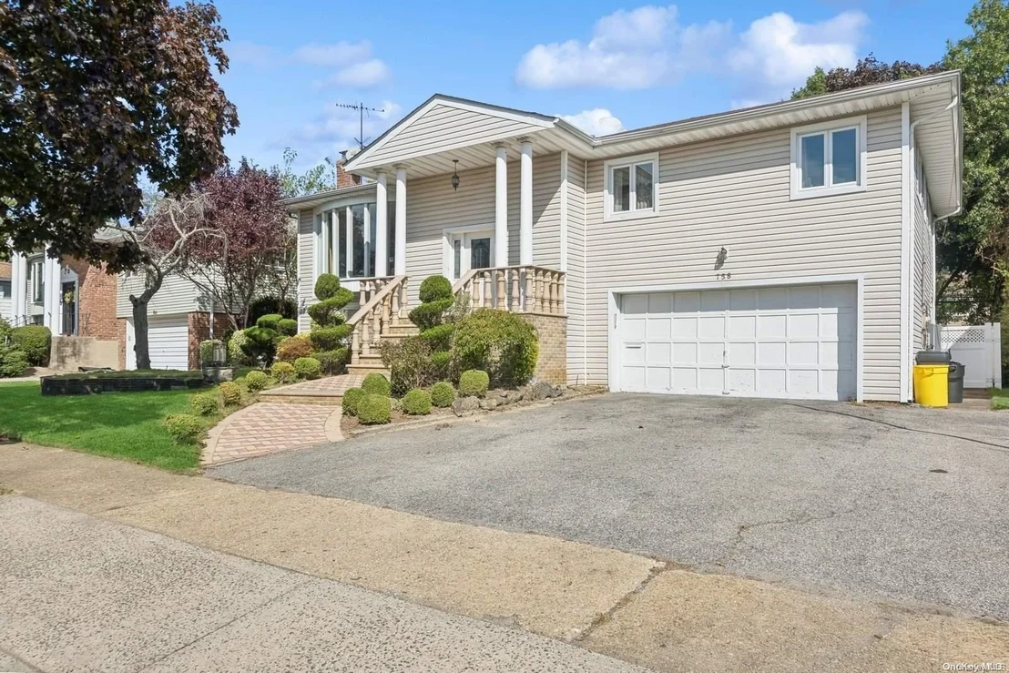 Photo of 758 Turf Road
