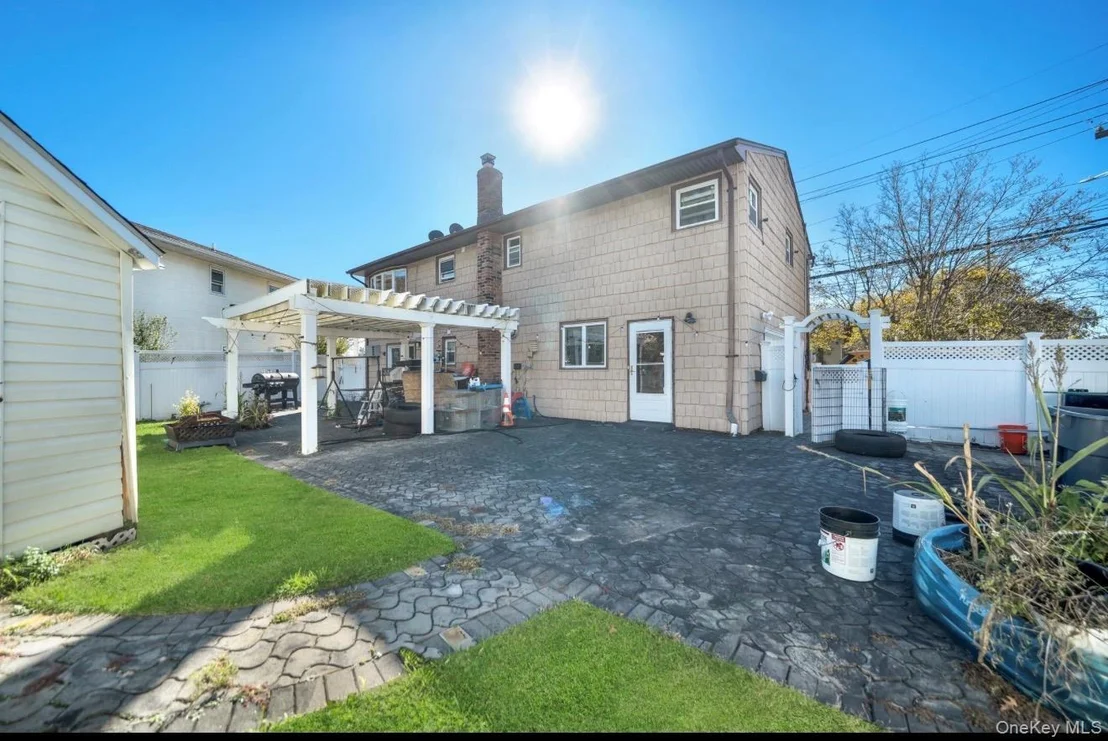 Photo of 1111 Franklin Avenue