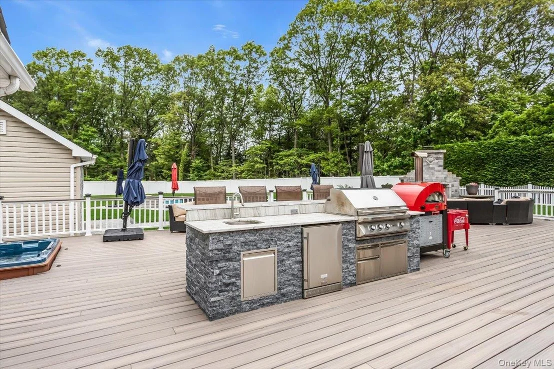 Photo of 21 Buttonwood Drive
