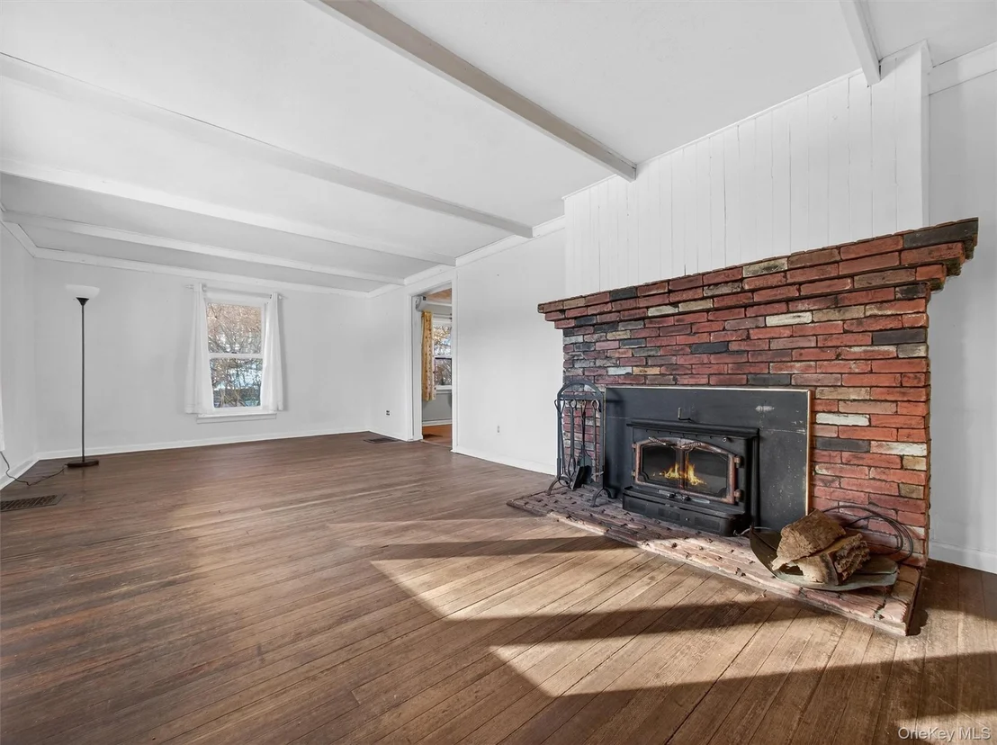 Photo of 325 Haverstraw Road