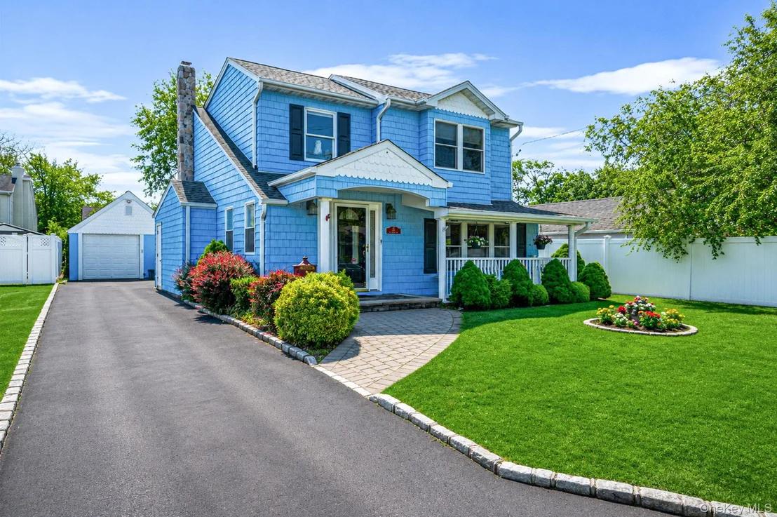 Photo of 61 N Ocean Avenue