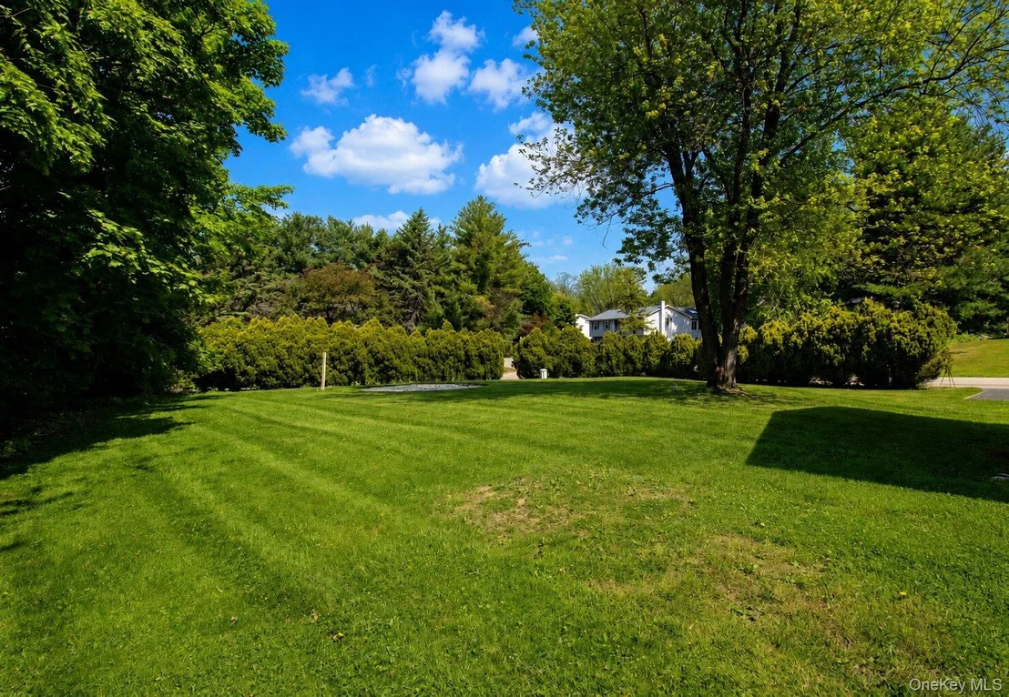 Photo of 15 Colonial Avenue
