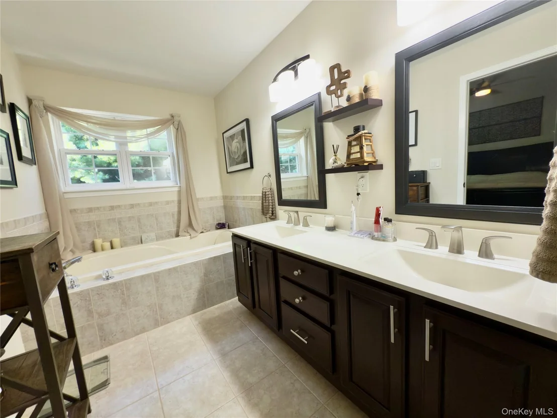 Photo of 140 Pinebrook Drive