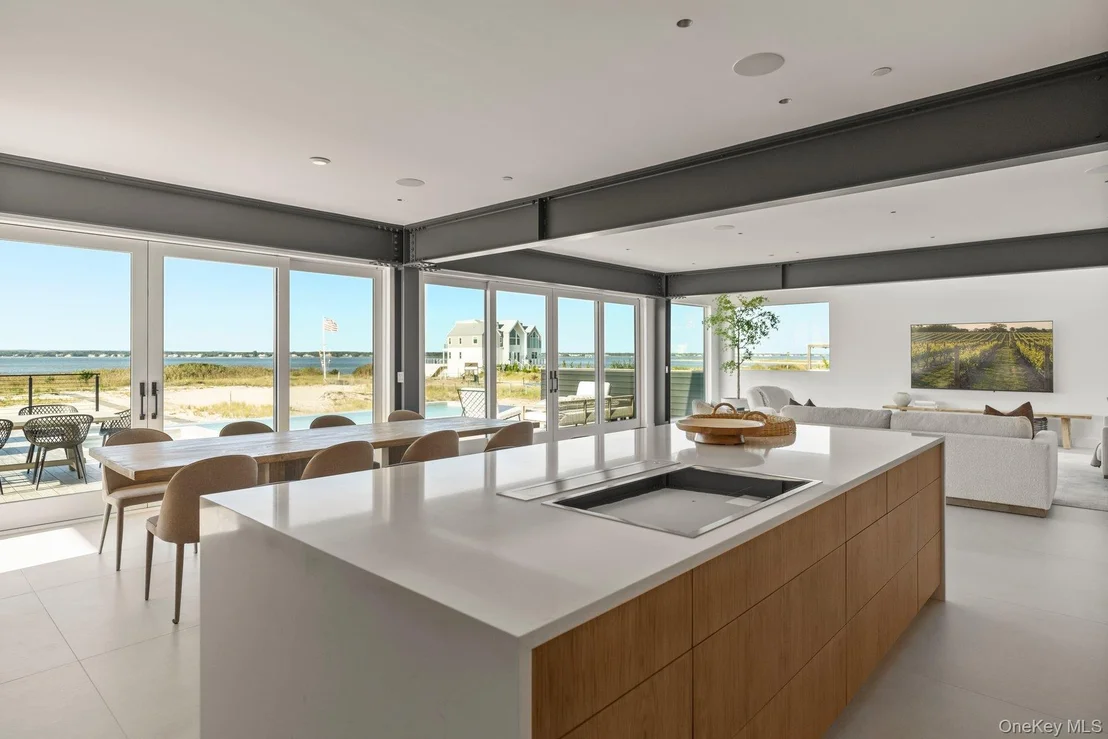 Photo of 780 Dune Road