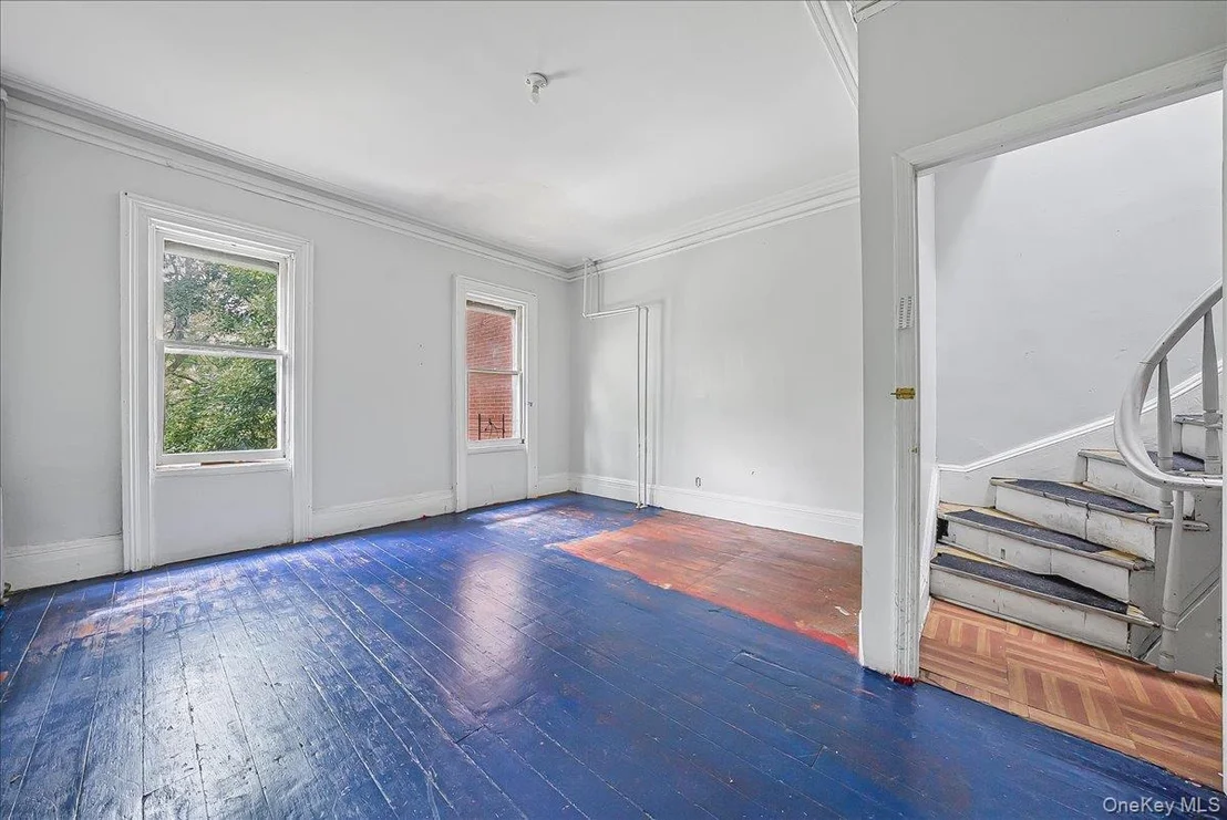 Photo of 339 E 140th Street