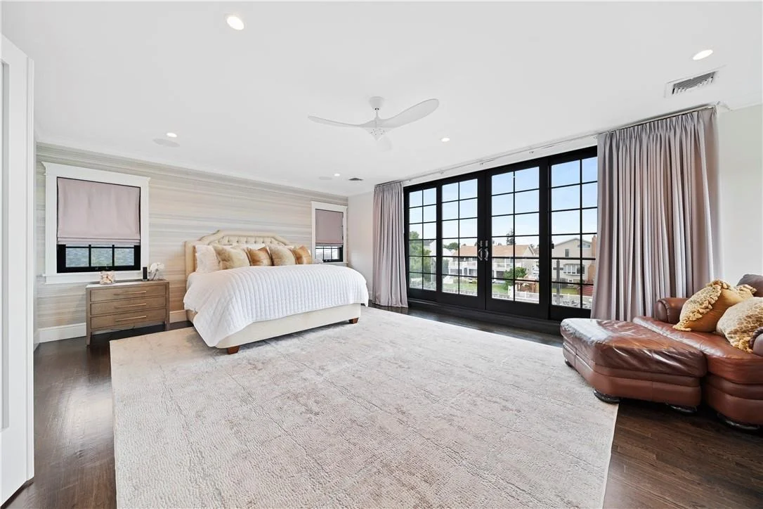 Photo of 2911 Harbor Road