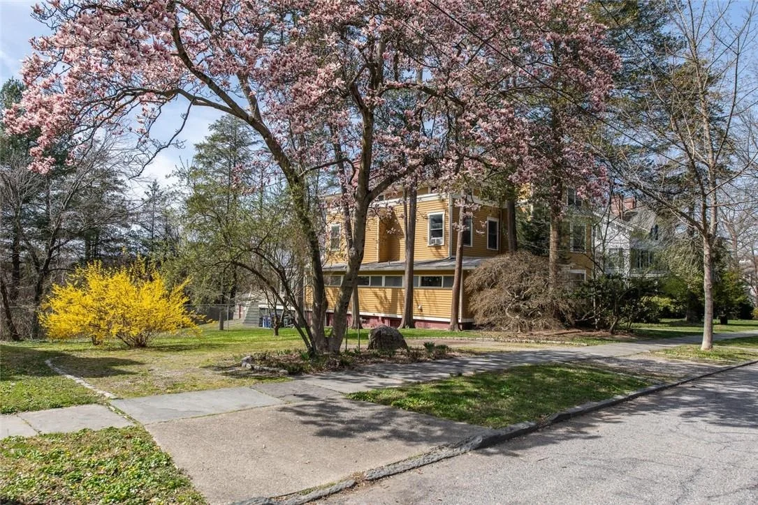 Photo of 16 Garfield Place
