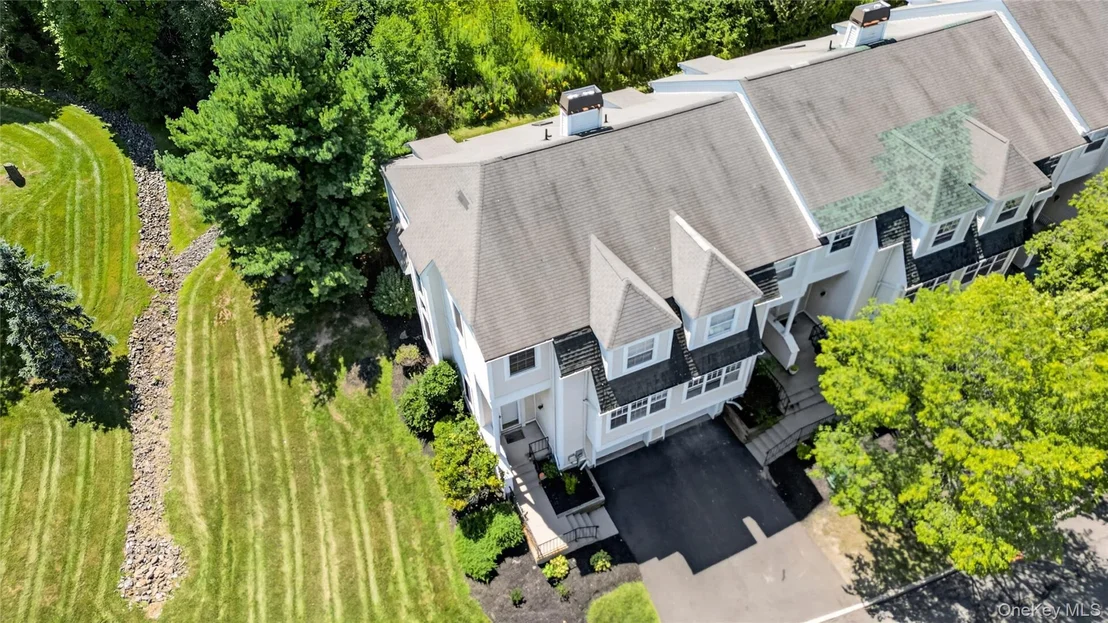 Photo of 115 Delafield Lane