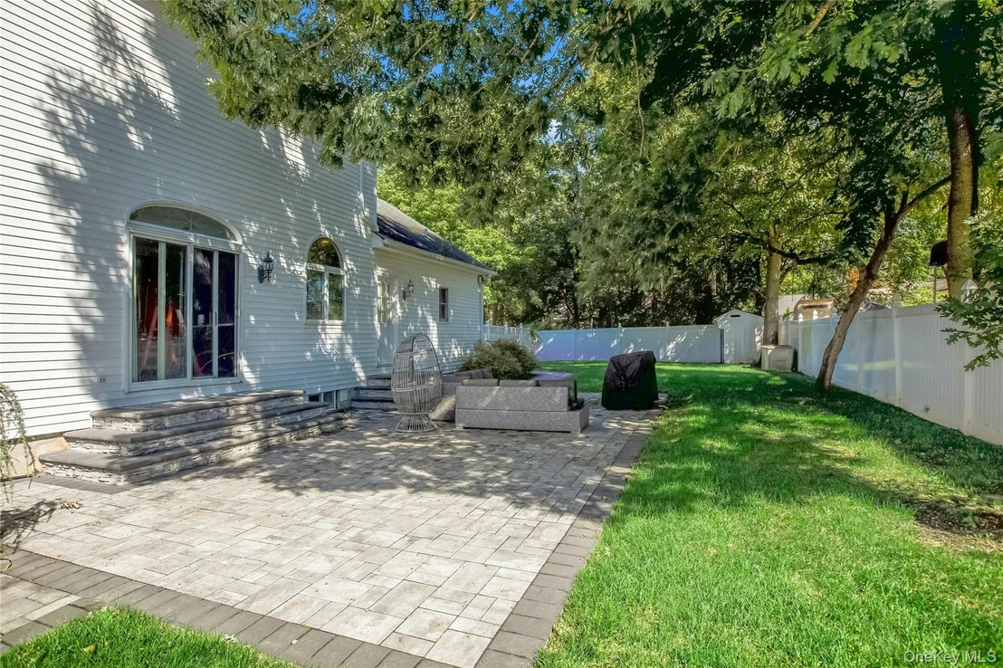 Photo of 11 Raphael Boulevard