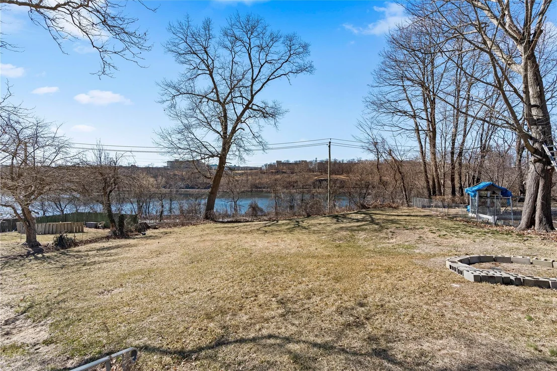 Photo of 183 Pembrook Drive