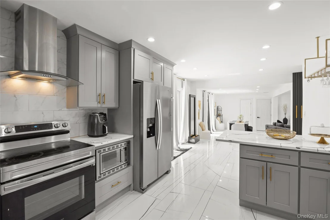 Photo of 2 Grove Avenue