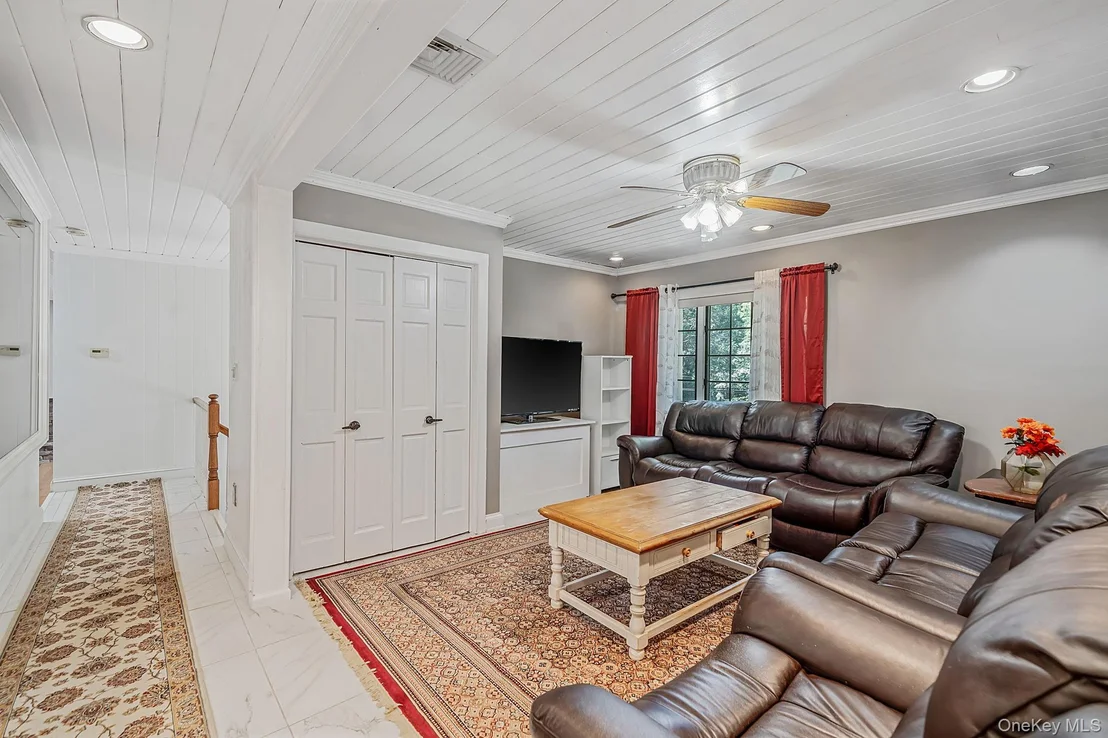 Photo of 23 Colonial Drive