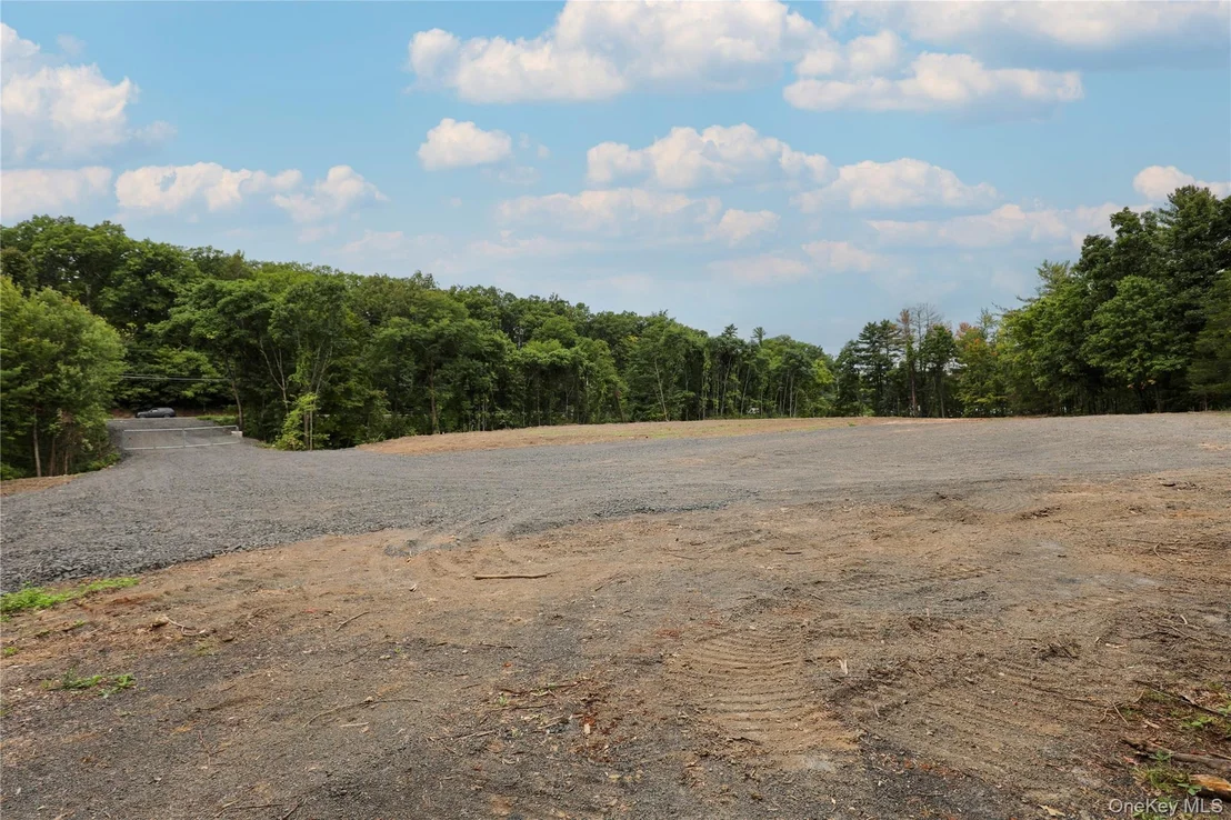 Photo of 2286 Route 9W