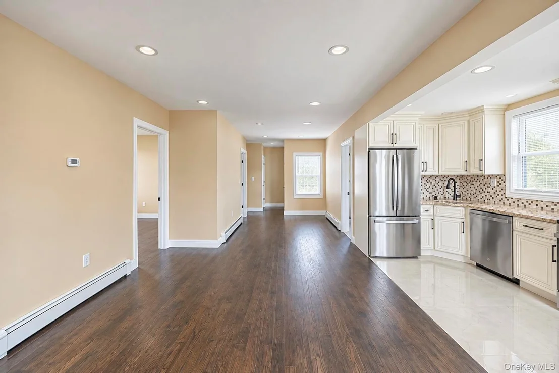Photo of 236 Plainview Road