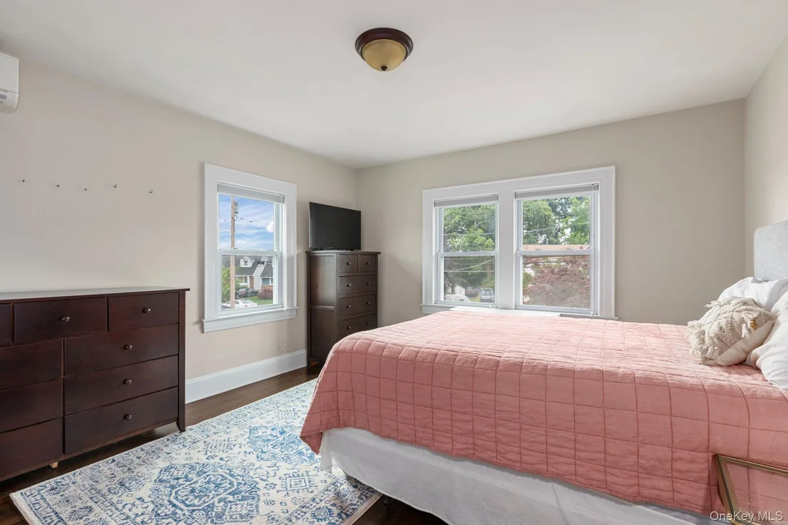 Photo of 78 Denton Avenue