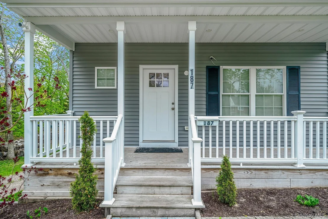 Photo of 187 Hallock Street