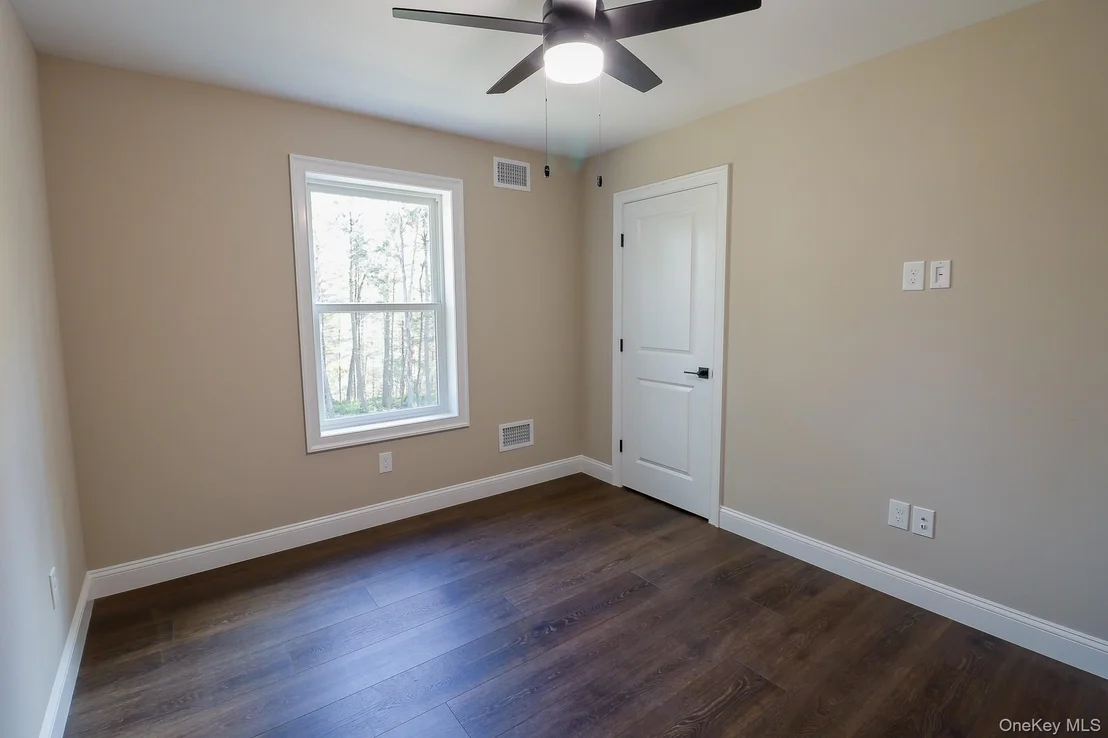 Photo of 40 Old Forestburgh Road