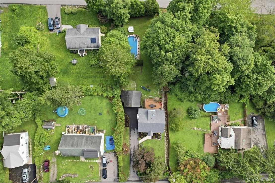 Photo of 9 Lawrence Drive