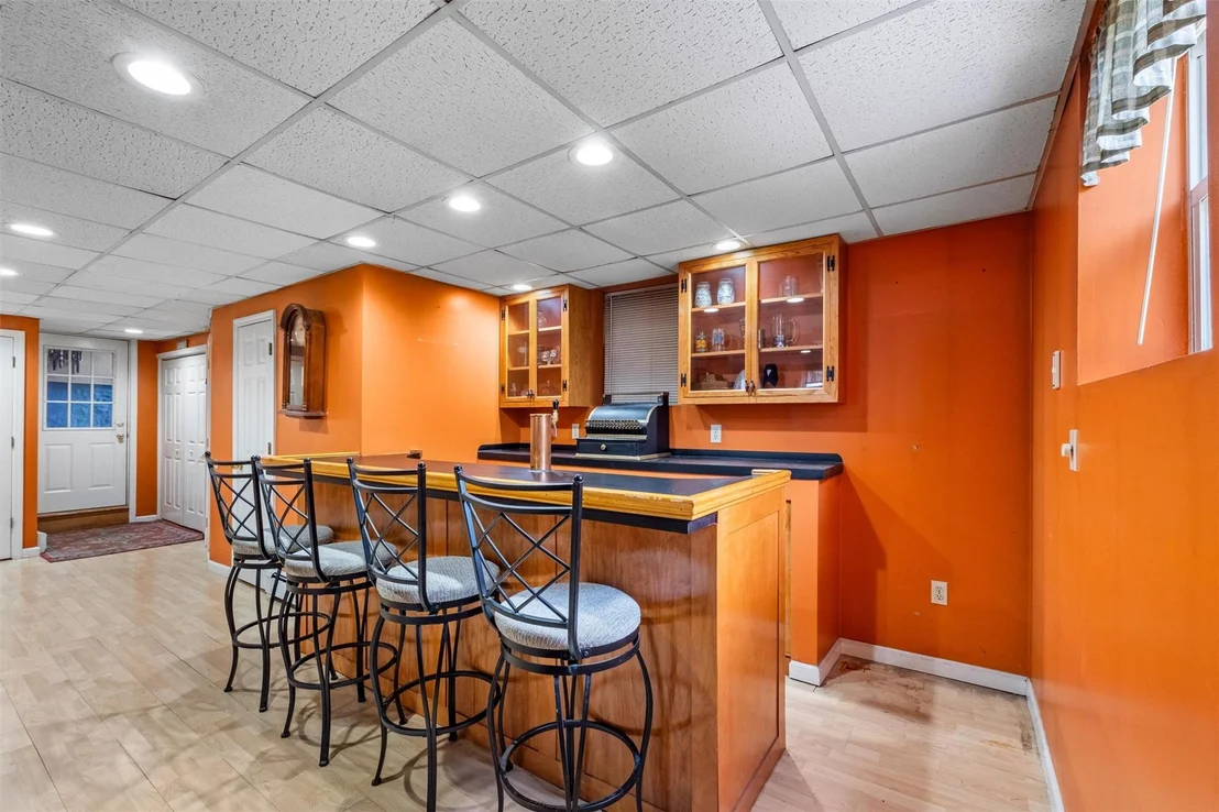 Photo of 440 Sprout Brook Road