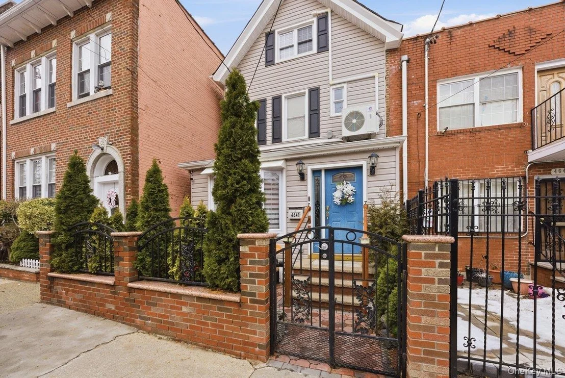 Photo of 4641 Carpenter Avenue