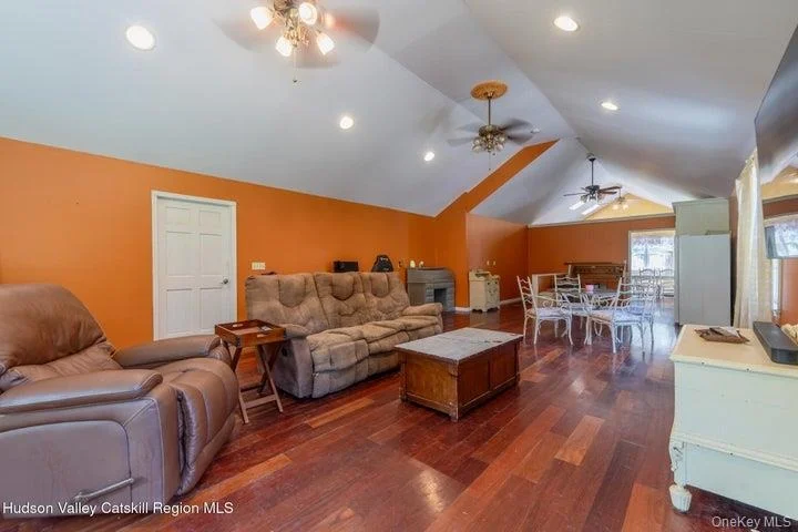 Photo of 97 Leslie Road