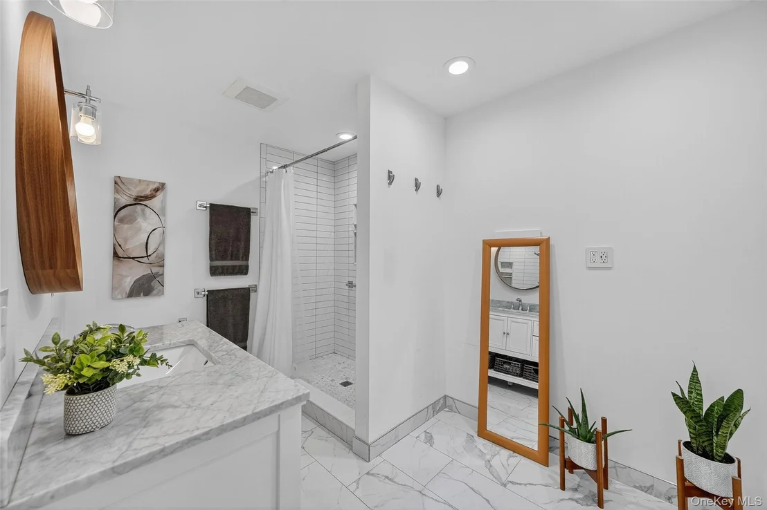 Photo of 37 Continental Drive