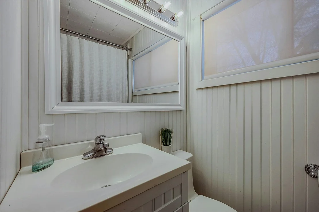 Photo of 75 Royal Avenue