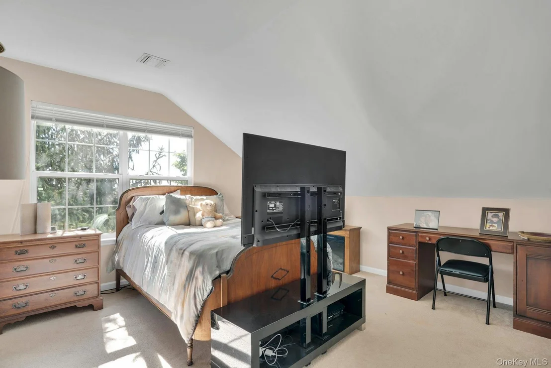 Photo of 420 Stonecrop Road