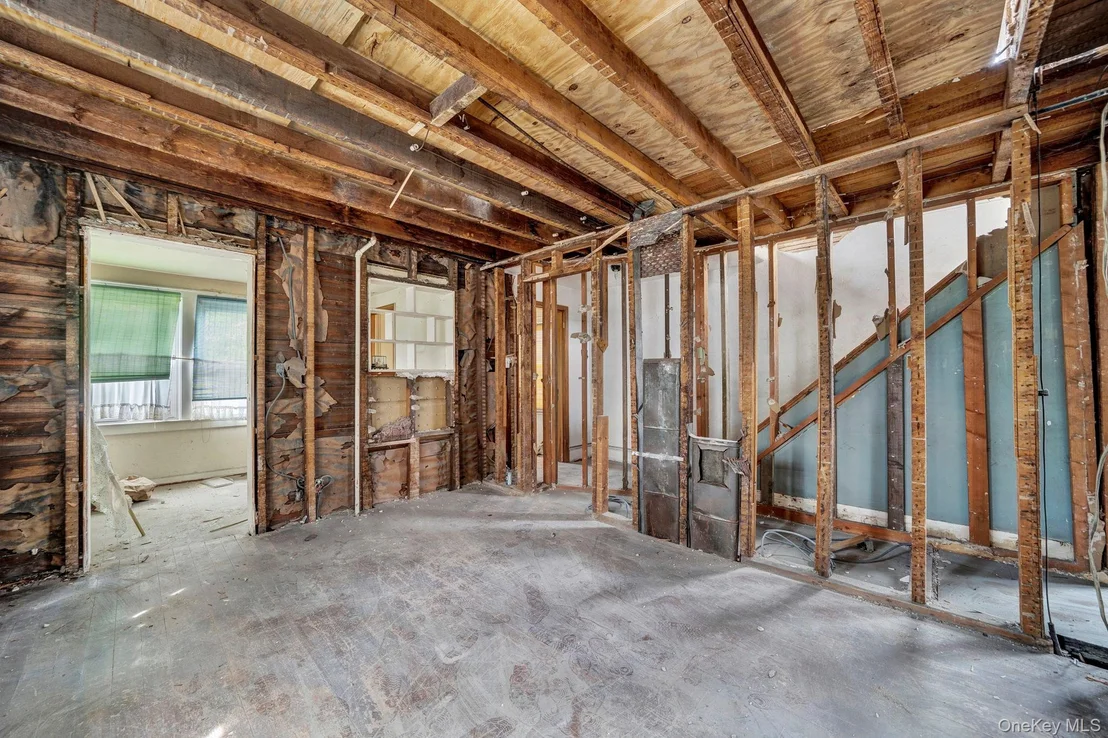 Photo of 64 4th Avenue