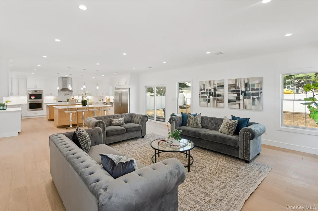 Photo of 1222 Powell Avenue