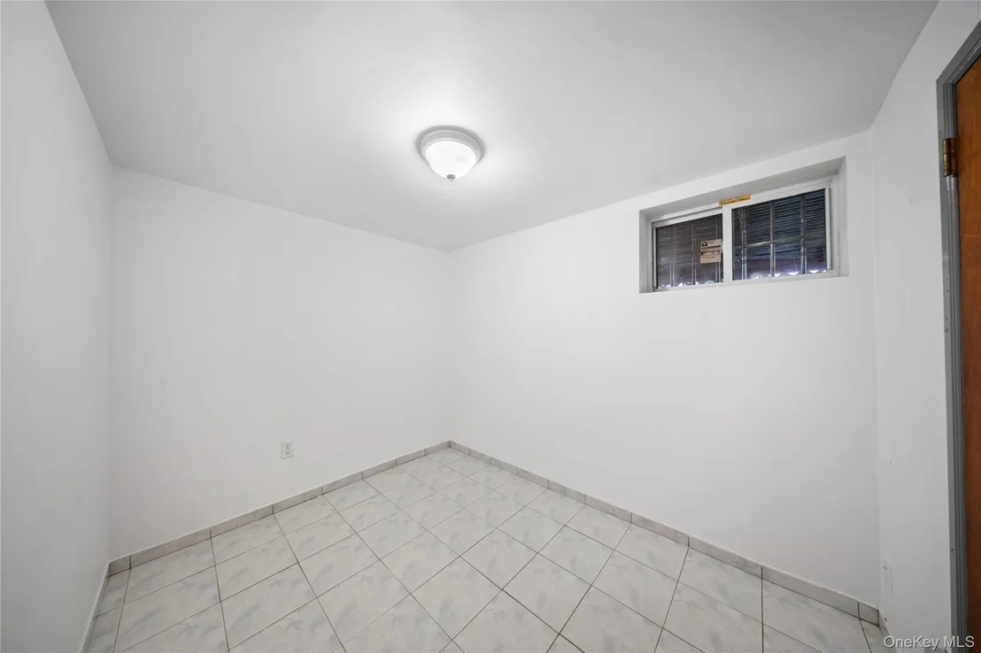 Photo of 32-28 Parsons Boulevard