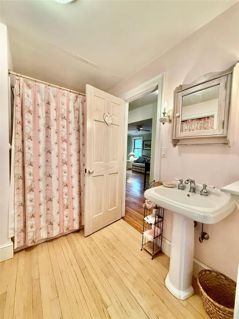Photo of 7 Willowbrook Lane