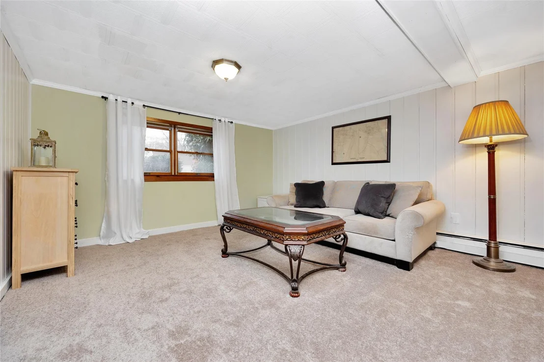 Photo of 40 Maple Avenue