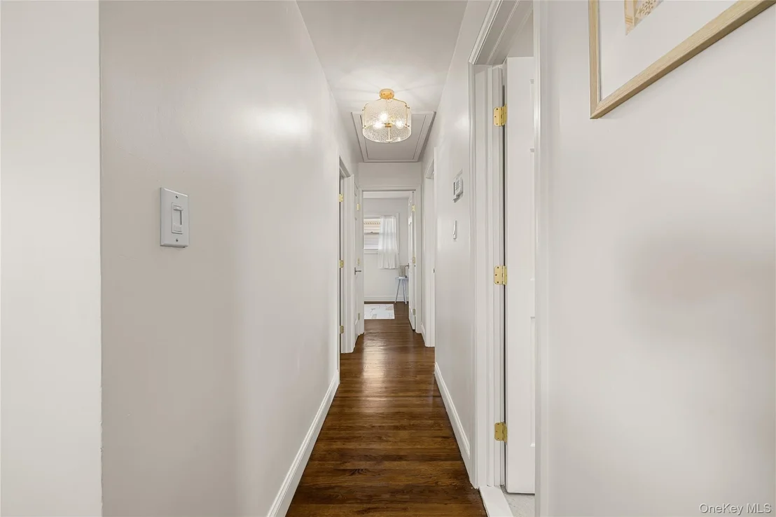 Photo of 3260 Shore Road