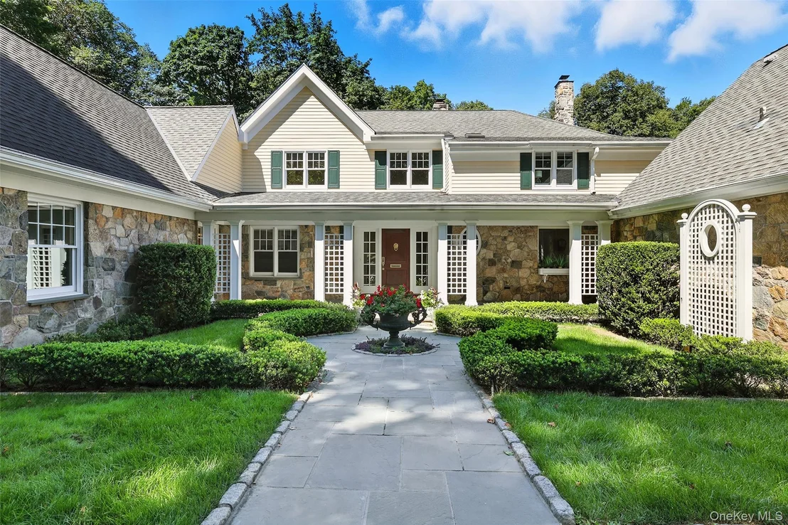 Photo of 9 Boxwood Lane