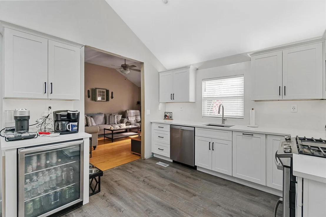 Photo of 49 Lakeside Drive