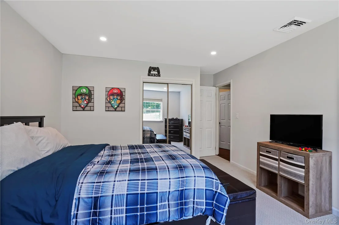 Photo of 11 Kenneth Drive