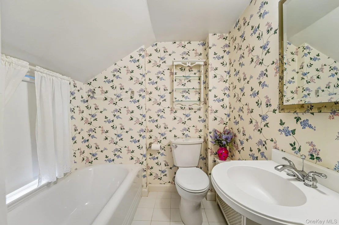 Photo of 16 Edgewood Drive