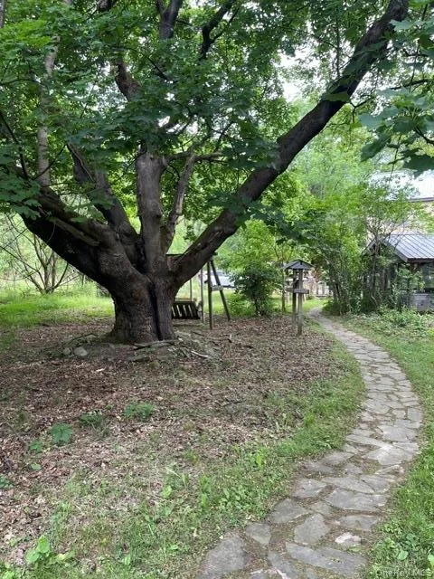 Photo of 2228 State Route 203