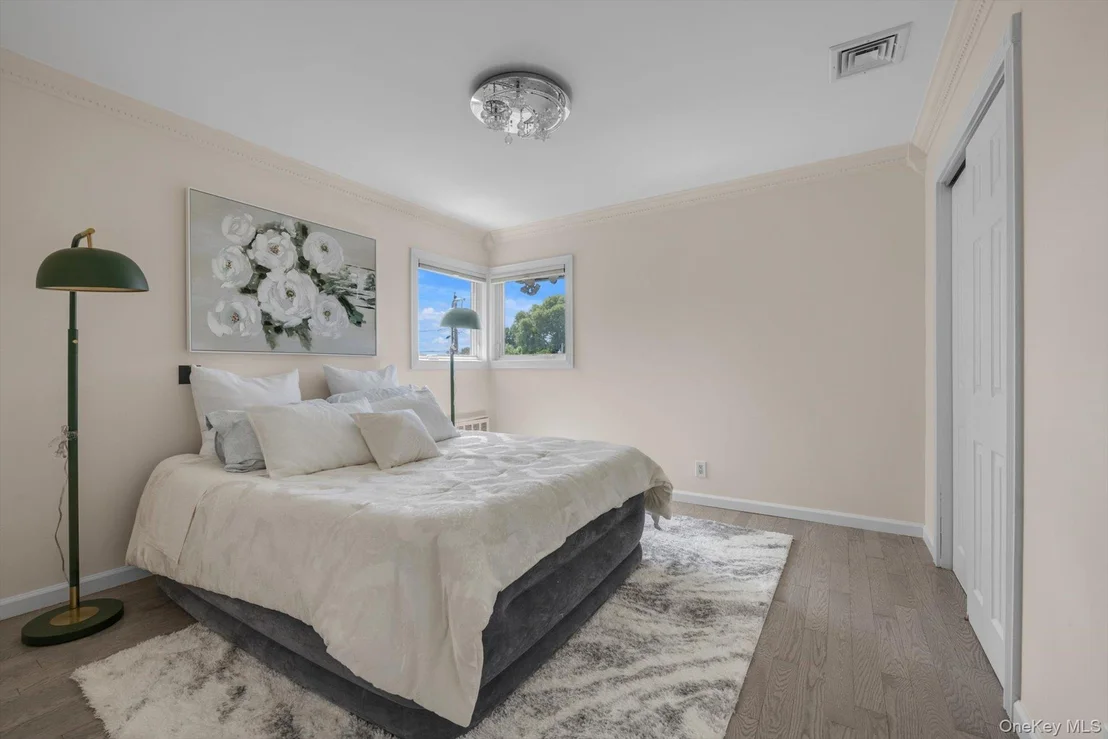 Photo of 98 Belmont Circle