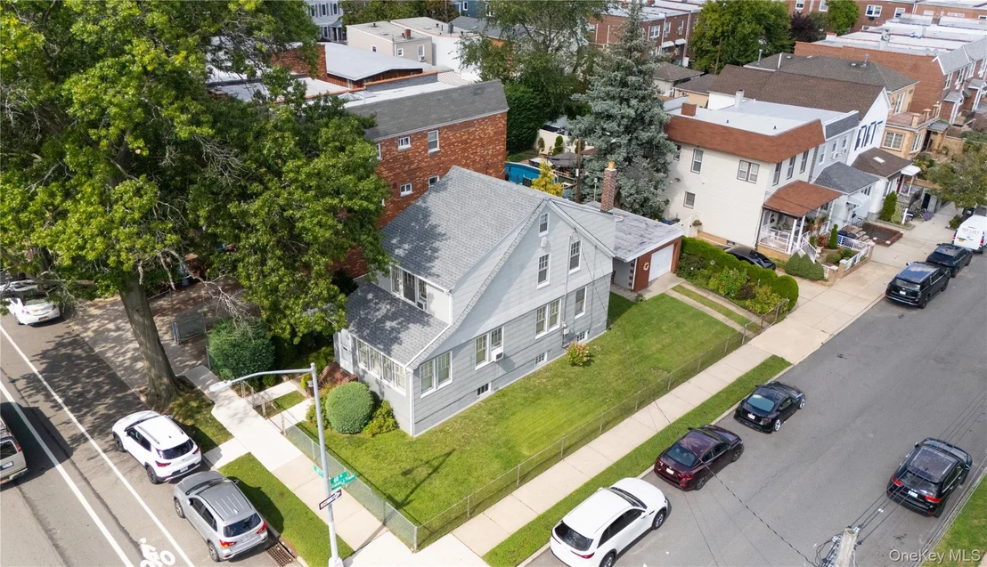 Photo of 6045 69th Street