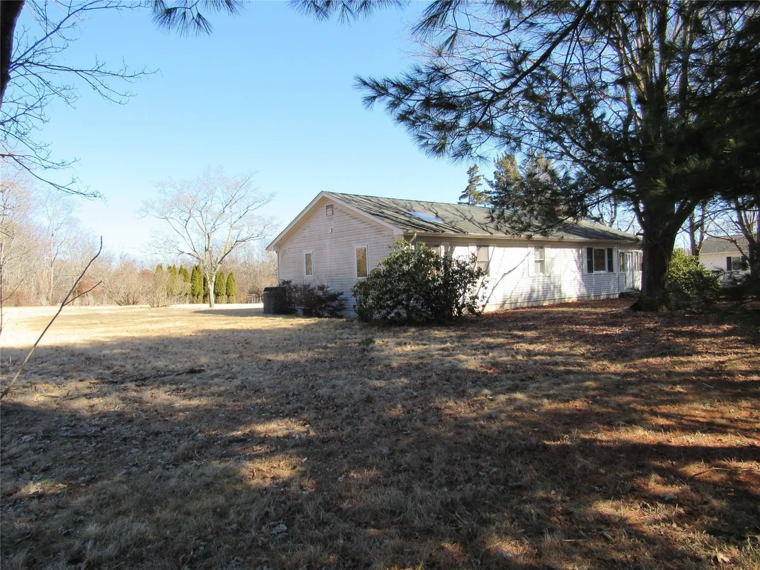 Photo of 166 Manor Lane