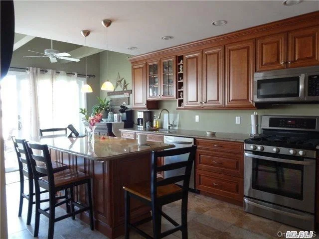 Photo of 80 East Drive