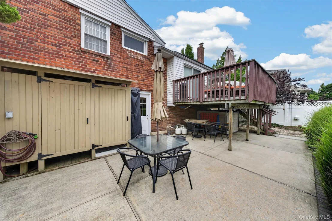 Photo of 395 Bunker Drive