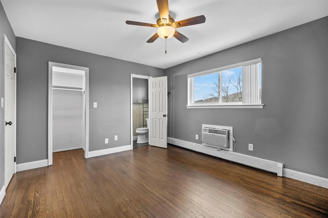 Photo of Unit B at 7 Fishkill Glen Drive