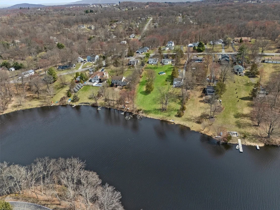 Photo of 49 Lakeside Drive