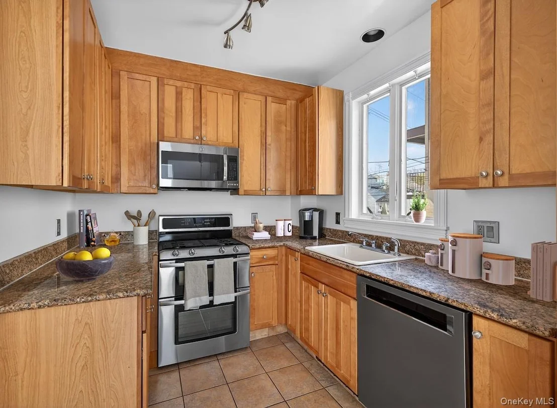 Photo of 64 Maple Street