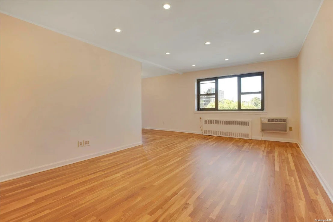 Photo of Unit 3K at 50 Brompton Road