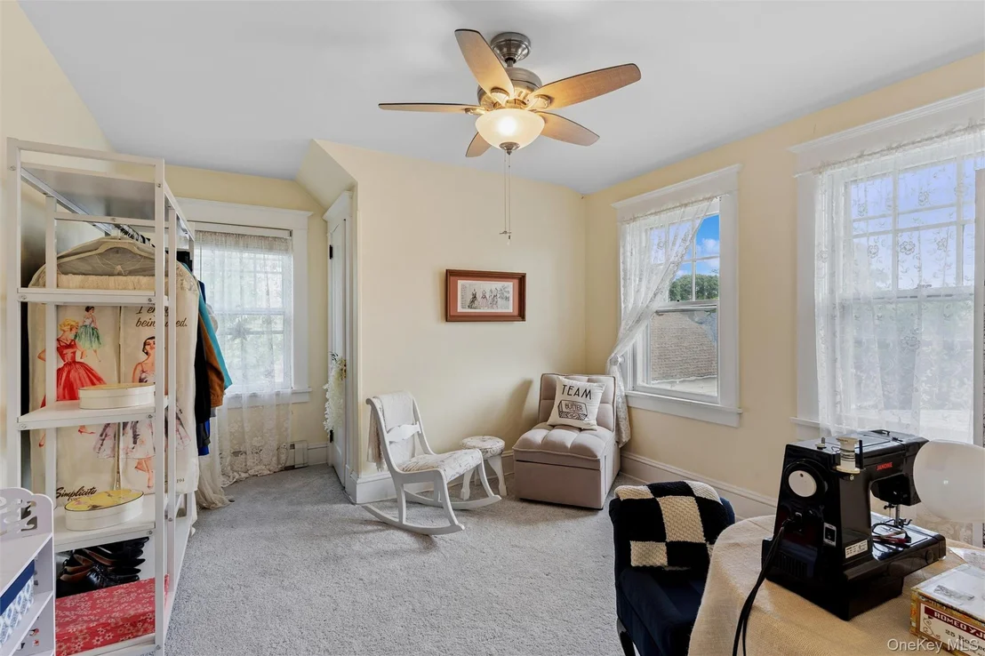 Photo of 87 Islip Avenue